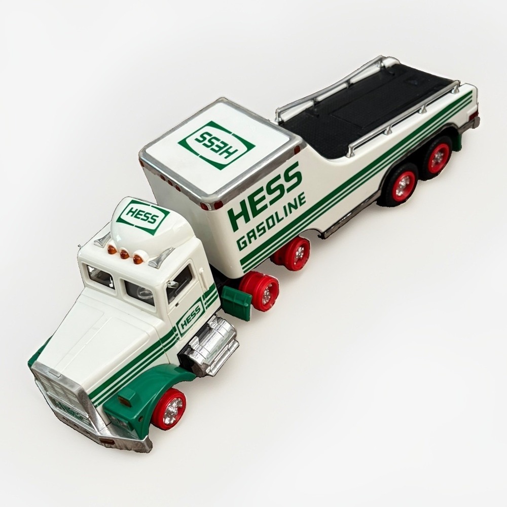 Hess Toy Truck 1991 White Green Red Gas & Oil Theme